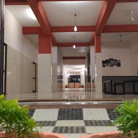 Dhoni Castle Hotel ปาลักกัด ภายนอก รูปภาพ